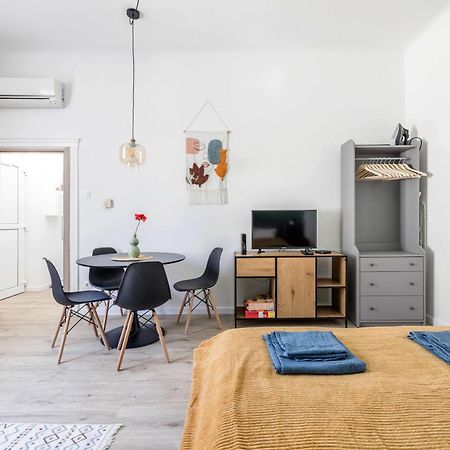 Stylish And Colourful Apartment In The City Centre Budapest Exteriör bild