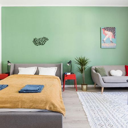 Stylish And Colourful Apartment In The City Centre Budapest Exteriör bild