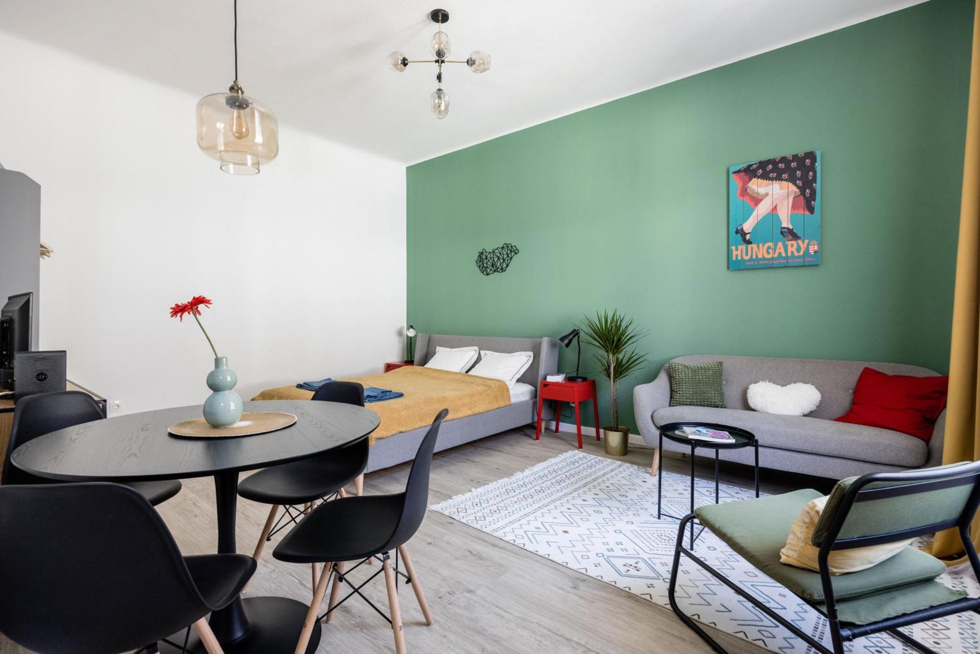Stylish And Colourful Apartment In The City Centre Budapest Exteriör bild