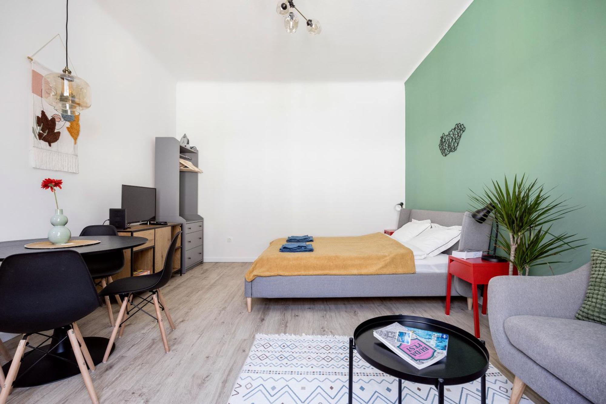 Stylish And Colourful Apartment In The City Centre Budapest Exteriör bild